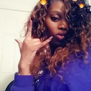 Meet your Posher, Denisha